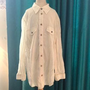 Anthropologie’s Maeve Lightweight cotton shirt💛